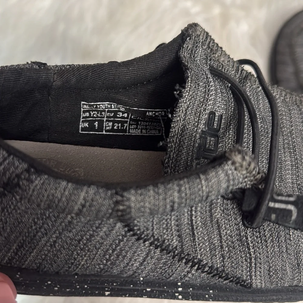Hey Dude black marble with black speckle sole mesh stretch size Y2